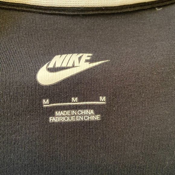 Nike Big Metallic Logo Crewneck Sweatshirt - Medium - Picture 4 of 7